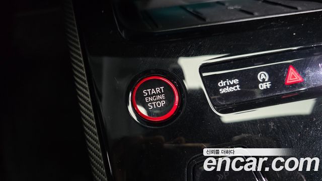 Audi A5 (B10) 40 TFSI Quattro S Line Black Edition 2025 — фото 27
