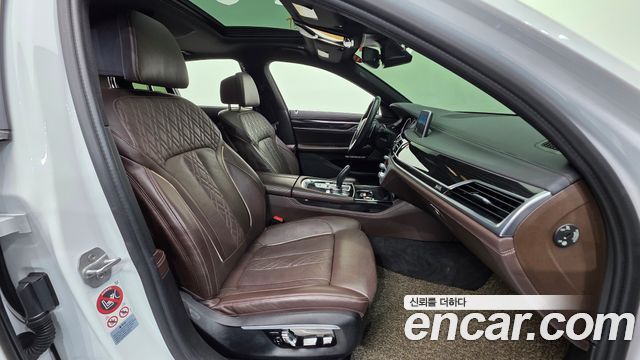 BMW 7 Series (G11) 740d xDrive M Sport 2016 — фото 10