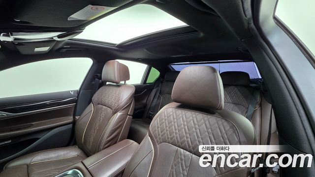 BMW 7 Series (G11) 740d xDrive M Sport 2016 — фото 16