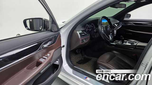BMW 7 Series (G11) 740d xDrive M Sport 2016 — фото 17