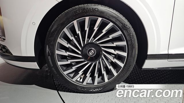 Hyundai Grandeur (GN7) 2,5 Gasoline 2WD Calligraphy 2025 — фото 5
