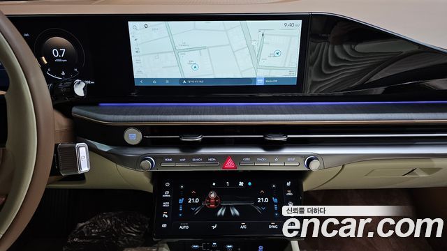 Hyundai Grandeur (GN7) 2,5 Gasoline 2WD Calligraphy 2025 — фото 17