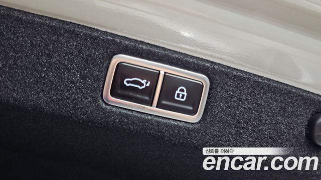 Hyundai Grandeur (GN7) 2,5 Gasoline 2WD Calligraphy 2025 — фото 23