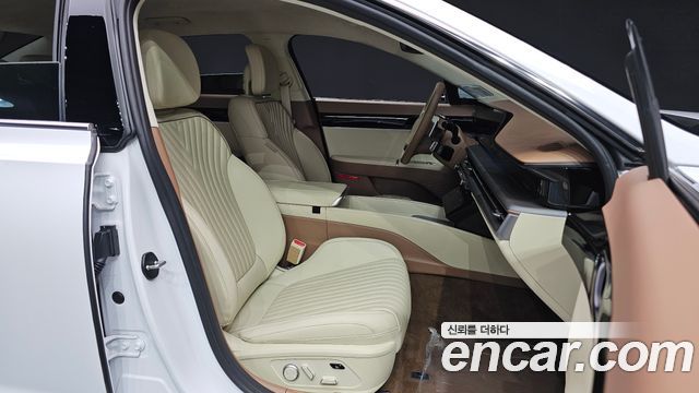 Hyundai Grandeur (GN7) 2,5 Gasoline 2WD Calligraphy 2025 — фото 32