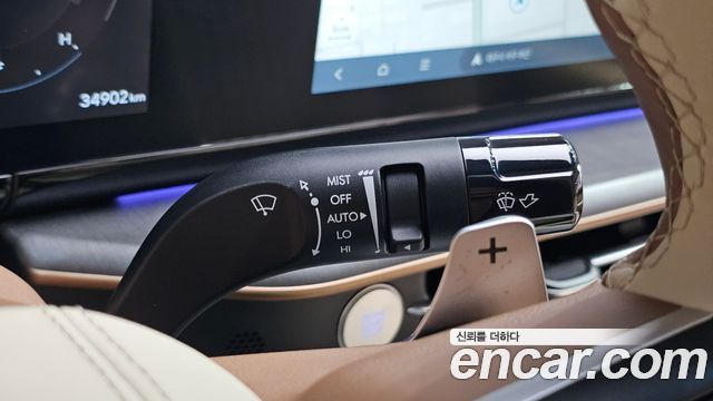 Hyundai Grandeur (GN7) 2,5 Gasoline 2WD Calligraphy 2025 — фото 37