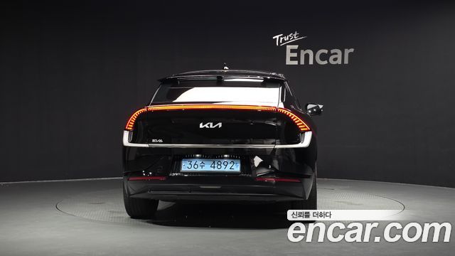 Kia EV6 Long Range Earth 2023 — фото 4