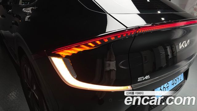 Kia EV6 Long Range Earth 2023 — фото 23