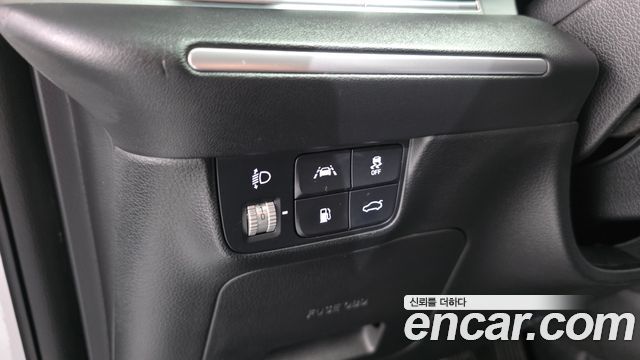 Hyundai Grandeur (IG) 3.0 LPi (Taxi) Deluxe 2023 — фото 13