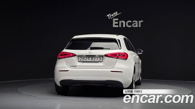 Mercedes-Benz A-Class (W177) A220 Hatchback 2019 — фото 4