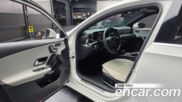 Mercedes-Benz A-Class (W177) A220 Hatchback 2019 — фото 10