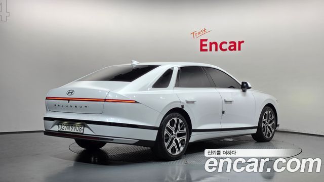 Hyundai Grandeur (GN7) 2,5 Gasoline 2WD Premium 2023 — фото 2