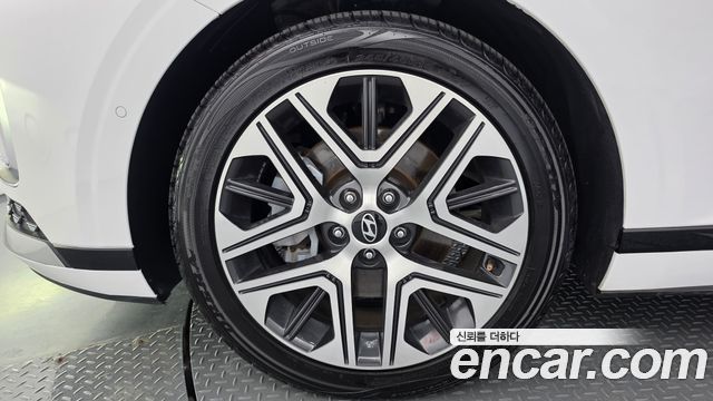 Hyundai Grandeur (GN7) 2,5 Gasoline 2WD Premium 2023 — фото 5