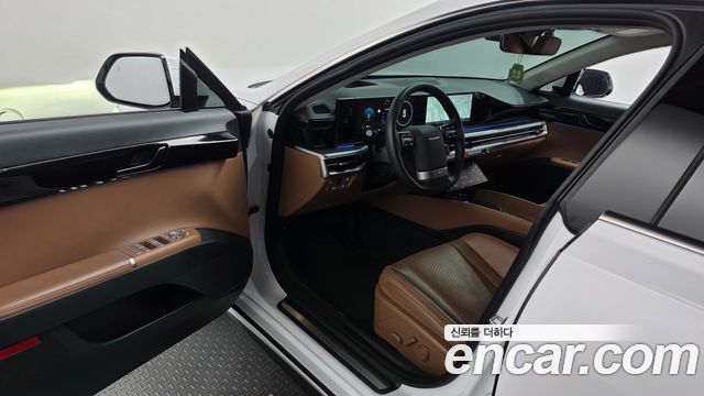 Hyundai Grandeur (GN7) 2,5 Gasoline 2WD Premium 2023 — фото 10