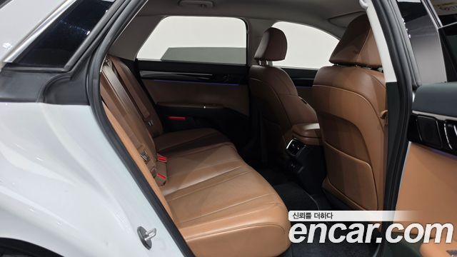 Hyundai Grandeur (GN7) 2,5 Gasoline 2WD Premium 2023 — фото 11