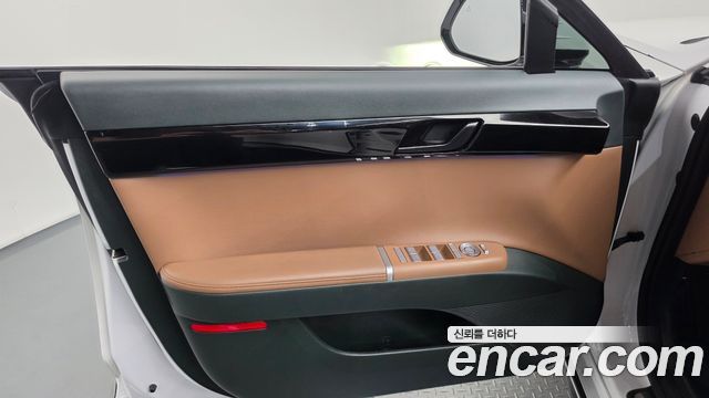 Hyundai Grandeur (GN7) 2,5 Gasoline 2WD Premium 2023 — фото 24