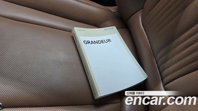 Hyundai Grandeur (GN7) 2,5 Gasoline 2WD Premium 2023 — фото 27