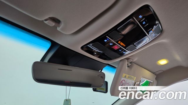 Hyundai Grandeur (GN7) 2,5 Gasoline 2WD Premium 2023 — фото 28