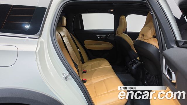 Volvo V60 Cross Keonteuri (II) B5 Pro AWD 2021 — фото 11