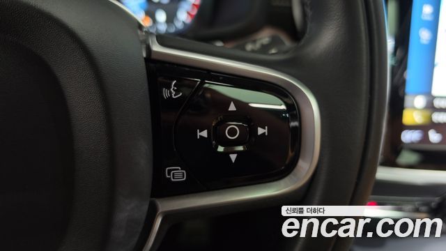 Volvo V60 Cross Keonteuri (II) B5 Pro AWD 2021 — фото 17