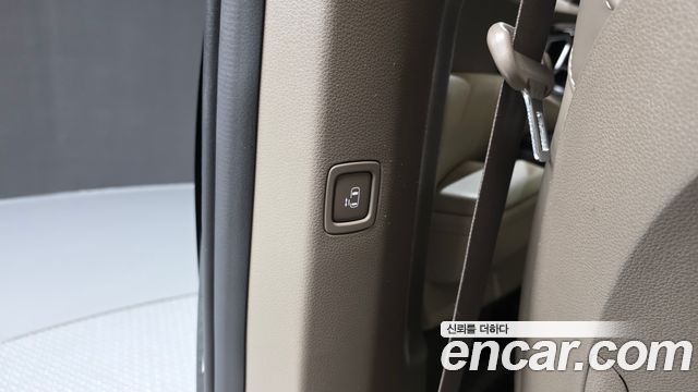 Kia Carnival (IV) Gasoline 7-Seater Hi-Limousine Signature 2023 — фото 34
