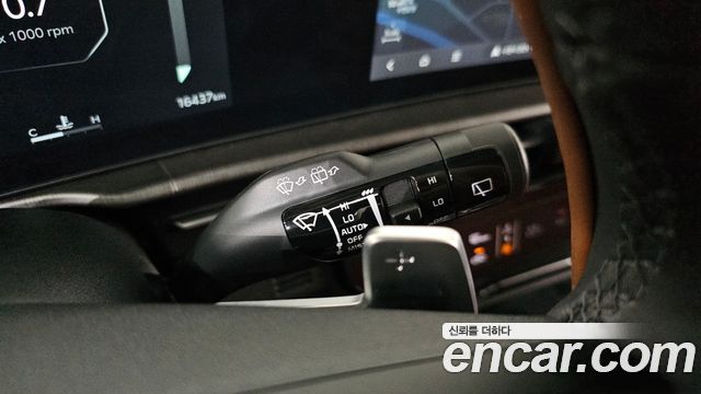 Kia Sportage (V) Gasoline 1.6 Turbo 2WD Signature 2025 — фото 27
