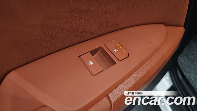 Kia Sportage (V) Gasoline 1.6 Turbo 2WD Signature 2025 — фото 29