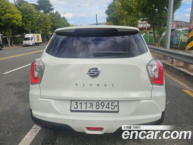 KG Mobility (SsangYong) Tivoli VX 2WD 2016 — фото 4