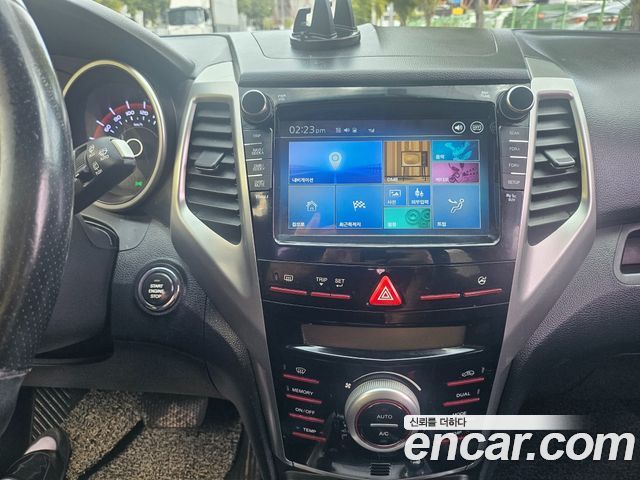 KG Mobility (SsangYong) Tivoli VX 2WD 2016 — фото 15
