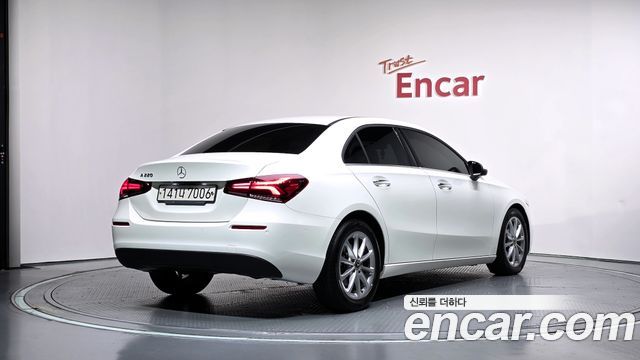 Mercedes-Benz A-Class (W177) A220 Sedan 2020 — фото 2