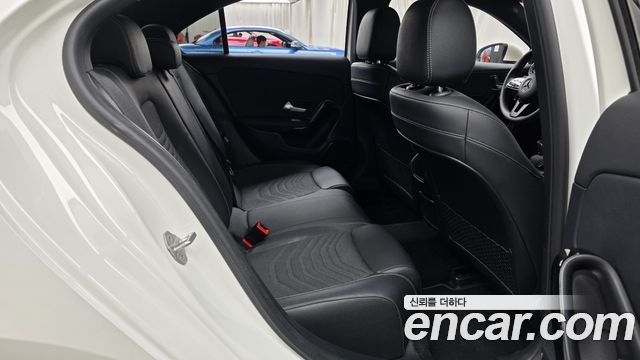 Mercedes-Benz A-Class (W177) A220 Sedan 2020 — фото 11