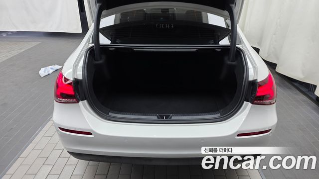 Mercedes-Benz A-Class (W177) A220 Sedan 2020 — фото 27