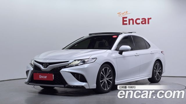 Toyota Camry (XV70) 2.5 Sport Edition(Nono Tone)