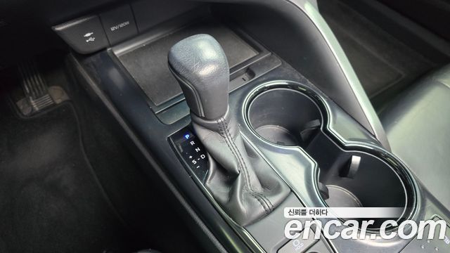 Toyota Camry (XV70) 2.5 Sport Edition(Nono Tone) 2020 — фото 9