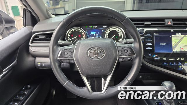 Toyota Camry (XV70) 2.5 Sport Edition(Nono Tone) 2020 — фото 13