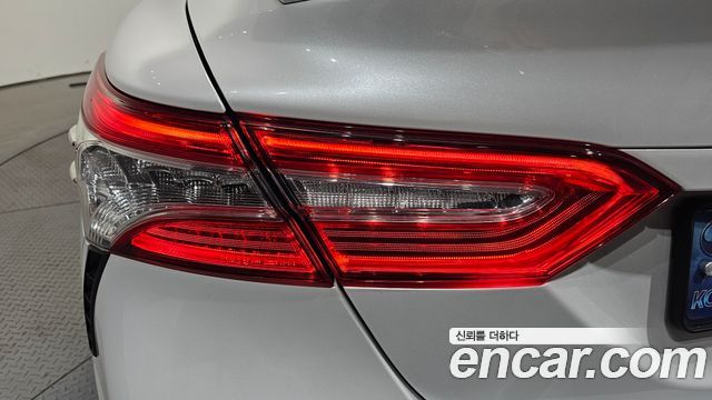 Toyota Camry (XV70) 2.5 Sport Edition(Nono Tone) 2020 — фото 23