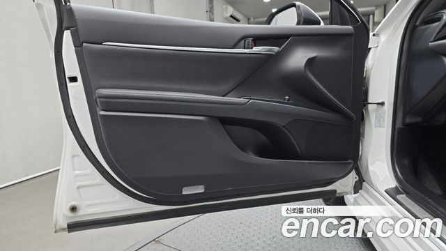 Toyota Camry (XV70) 2.5 Sport Edition(Nono Tone) 2020 — фото 24