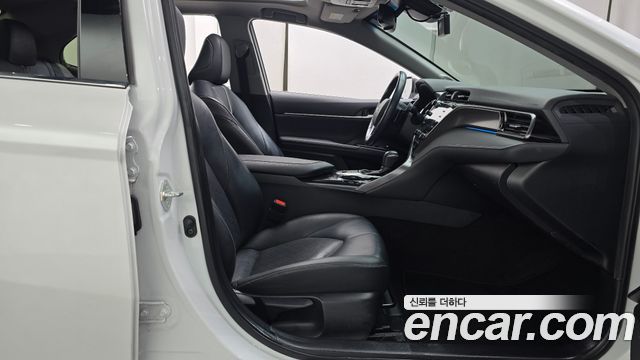 Toyota Camry (XV70) 2.5 Sport Edition(Nono Tone) 2020 — фото 26