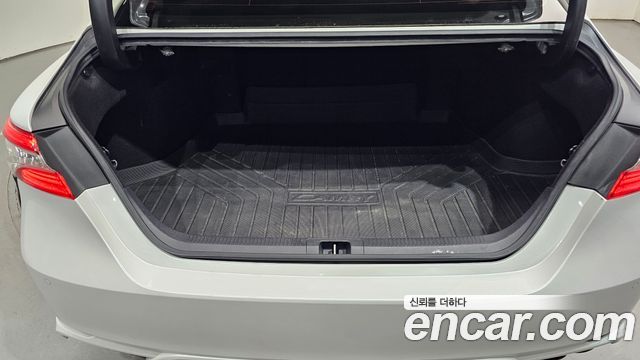 Toyota Camry (XV70) 2.5 Sport Edition(Nono Tone) 2020 — фото 32