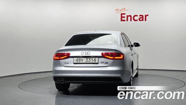 Audi A4 35 TDI Quattro Dynamic B8 2015 — фото 4