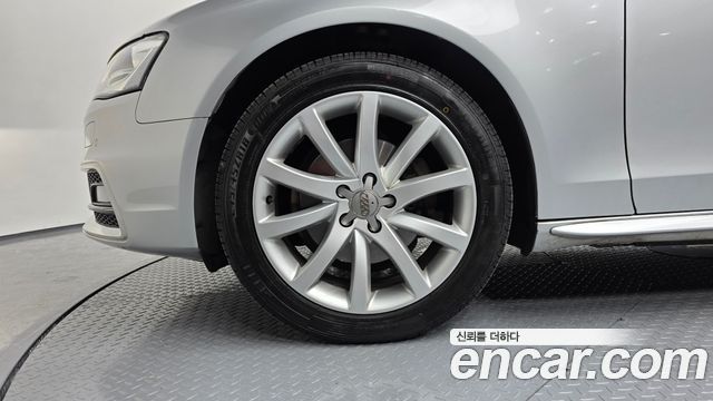 Audi A4 35 TDI Quattro Dynamic B8 2015 — фото 5