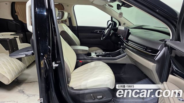 Kia Carnival (IV) Gasoline 9-Seater Hi Limousine (7-seater Limousine(Special vehicle) 2025 — фото 11