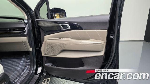 Kia Carnival (IV) Gasoline 9-Seater Hi Limousine (7-seater Limousine(Special vehicle) 2025 — фото 23