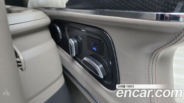 Kia Carnival (IV) Gasoline 9-Seater Hi Limousine (7-seater Limousine(Special vehicle) 2025 — фото 30