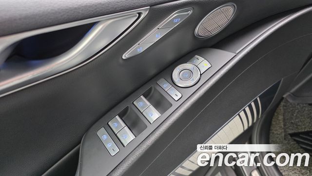 Genesis G80 (RG3) Gasoline 2.5 Turbo AWD 2022 — фото 13