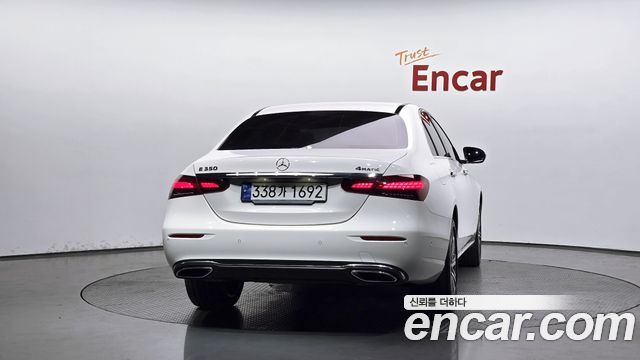 Mercedes-Benz E-Class (W213) E350 4MATIC Exclusive 2023 — фото 4