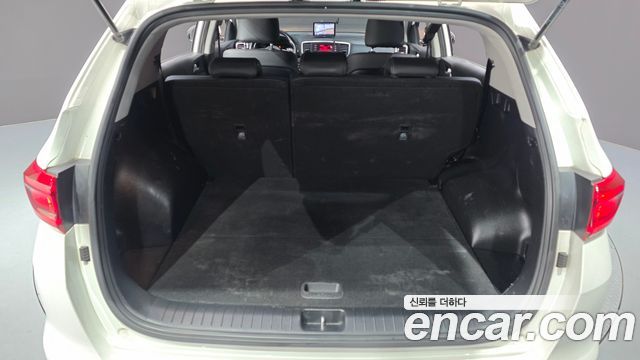 Kia Sportage The Bold Diesel 1.6 4WD Trendy 2022 — фото 16