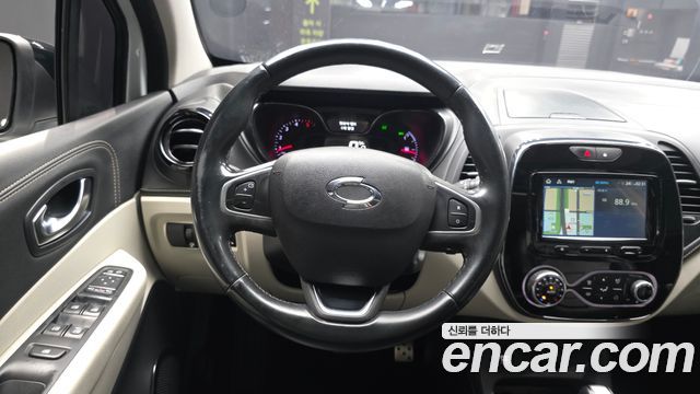 Renault Korea QM3 RE Signature 2018 — фото 13