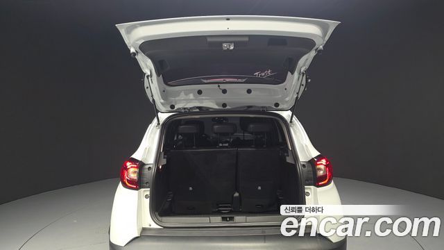 Renault Korea QM3 RE Signature 2018 — фото 20
