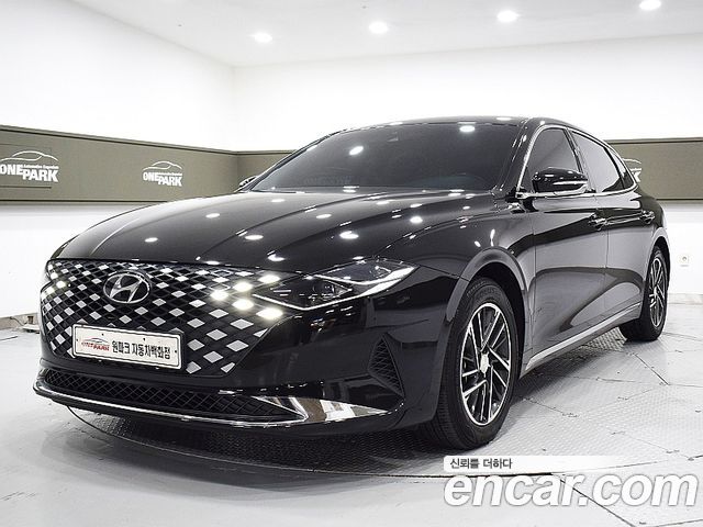 Hyundai Grandeur (IG) 3.0 LPi Rent Car Premium