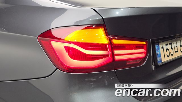 BMW 3 Series (F30) 330i M Sport Shadow 2018 — фото 23